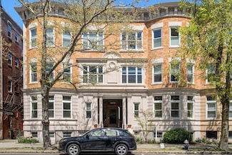 1824 Beacon St Unit 3, Brookline, MA 02445