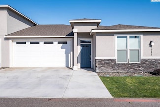 3123 Carefree Loop, West Richland, WA 99353