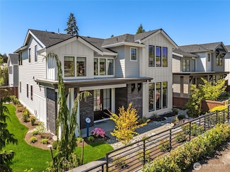 203 8th Ave W, Kirkland, WA 98033