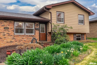 1414 18th Ave, Silvis, IL 61282
