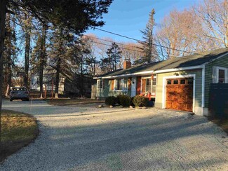 10 Depot Rd, Hampton Falls, NH 03844