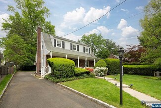 1144 Sussex Rd, Teaneck, NJ 07666