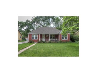 5938 Alhambra St, Fairway, KS 66205