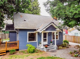 916 N 199th St, Shoreline, WA 98133