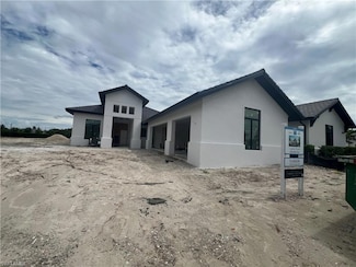 6708 Newport Rd, Naples, FL 34109