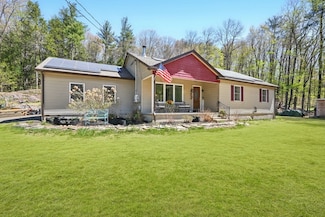 47 Old Chester Rd, Huntington, MA 01050
