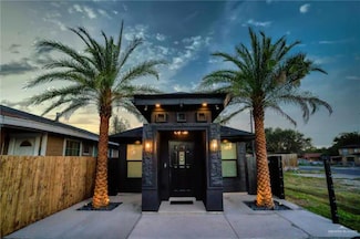 1021 S 18th St, McAllen, TX 78501