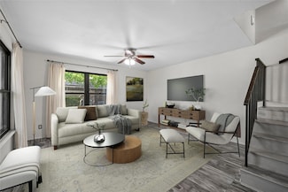 906 E Village Ln, Austin, TX 78758