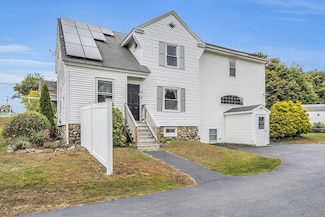 31 Maple Ave, Rutland, MA 01543