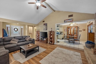 5807 Melstone Dr, Arlington, TX 76016