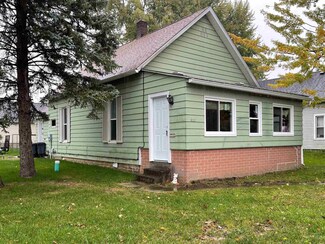 622 N 7th St, Decatur, IN 46733