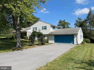 9507 Circle Dr, Chambersburg, PA 17202