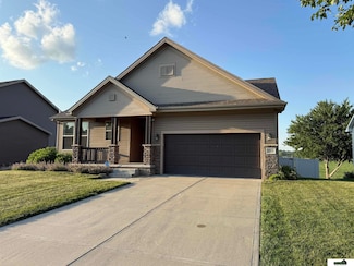 2308 Alexandra Rd, Papillion, NE 68133