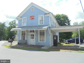 12261 Valley Rd, Berkeley Springs, WV 25411