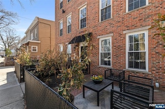 47 Washburn St Unit 201, Jersey City, NJ 07306