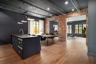 933 E 52nd St, Austin, TX 78751