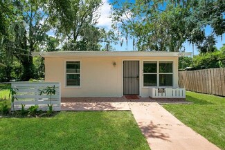 916 NE 19th St, Gainesville, FL 32641