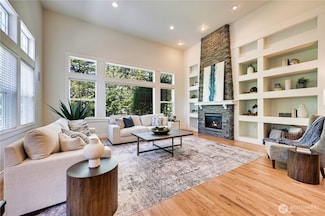 6722 Azalea Way SE, Snoqualmie, WA 98065