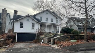 3 Finney Knoll Ln, Riverside, CT 06878