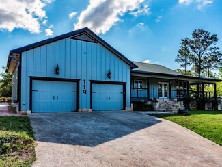 119 E Wiamea Ct, Bastrop, TX 78602