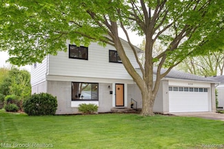 31712 Madison Ave, Madison Heights, MI 48071
