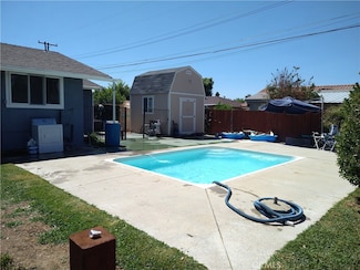 609 S Buena Vista St, Hemet, CA 92543