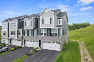 606 Spruce Ln, Canonsburg, PA 15317