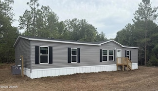 131 Franklin Dr, Hawthorne, FL 32640