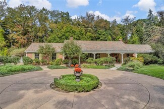 302 Windy Ghoul Dr, Beaver, PA 15009