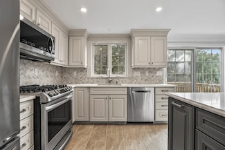 41 Boston Rd Unit 185, North Billerica, MA 01862