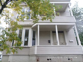 206 Regent Ave, Providence, RI 02908