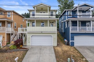 143 N Wycoff Ave, Bremerton, WA 98312