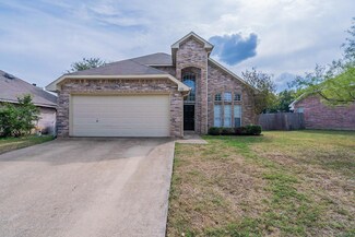 320 W Willow Creek Dr, Glenn Heights, TX 75154