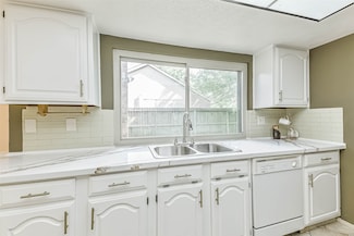 2718 Quail Run Dr, Humble, TX 77396