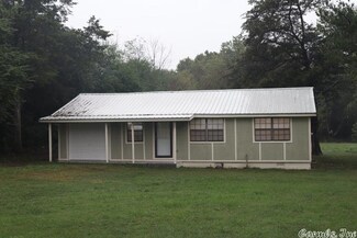 44 Pine St, Quitman, AR 72131