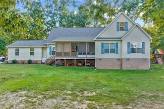 166 Grasshopper Ln, Broadway, NC 27505