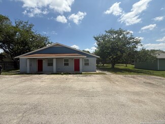305 Haeckerville Rd, Cibolo, TX 78108