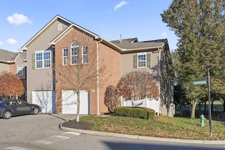 843 Mystic Pointe Dr Unit 843, Lewis Center, OH 43035