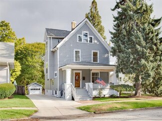 2025 5th St, Cuyahoga Falls, OH 44221