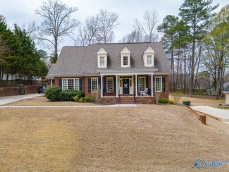 3405 Cedarhurst Dr SW, Decatur, AL 35603