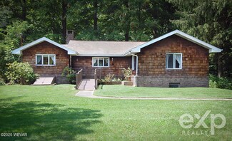 961 Torbert Ln, Jersey Shore, PA 17740