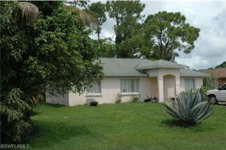 5221 Gilchrist St, Naples, FL 34113