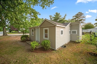 88 Glen Charlie Rd, East Wareham, MA 02538
