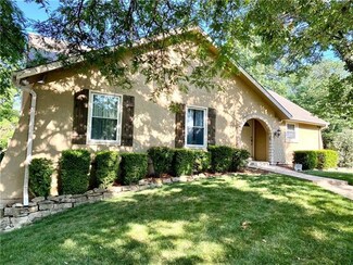 10267 Hauser St, Lenexa, KS 66215