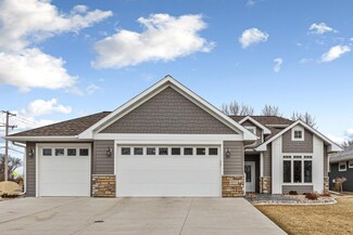 100 Viking Ct, Mankato, MN 56001