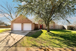 208 Craddock Dr, Glenn Heights, TX 75154