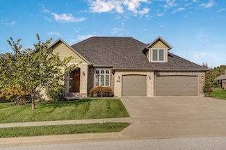 867 E Edenmore Cir, Nixa, MO 65714