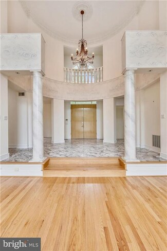 10000 Avenel Farm Dr, Potomac, MD 20854