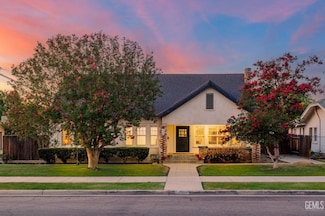 310 Pacific St, Bakersfield, CA 93305