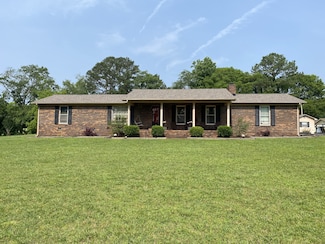 116 Chestnut St S, Bruceton, TN 38317
